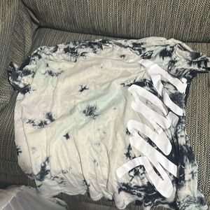 Pink tee shirt white and grey and black